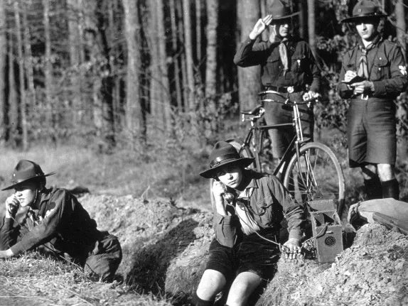 Cserkészfiúk kémkedtek Hitlernek