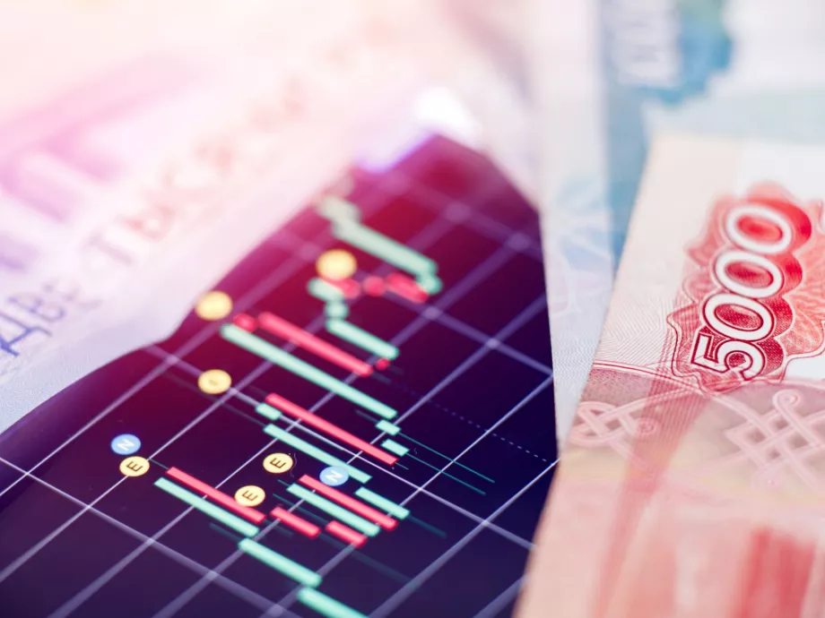 Bloomberg: az orosz gazdaság akár tíz évig is recesszióban maradhat
