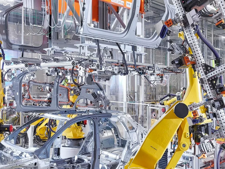 1300 robotra szóló megrendelés keretében több vezető autógyárat szerelnek fel