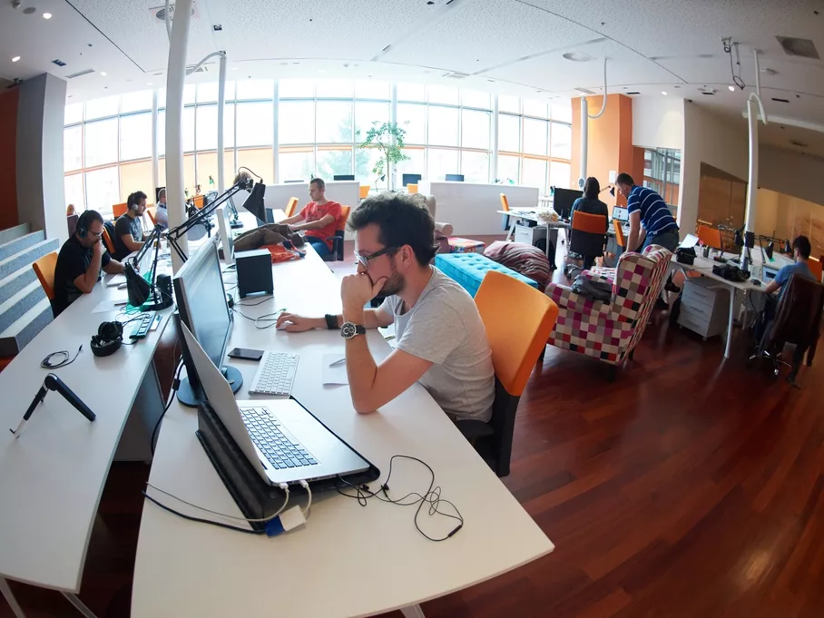 Kevesebb nagyvállalat tervez technológiai fejlesztést
