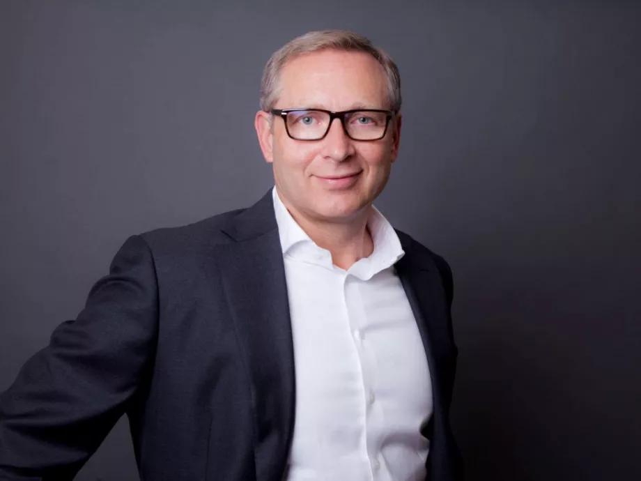 Bemutatták a Universal Robots új elnökét