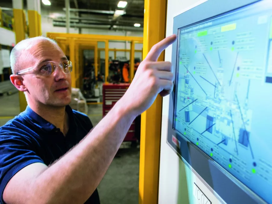 21 KUKA robot vezérlése egyetlen panel PC-vel
