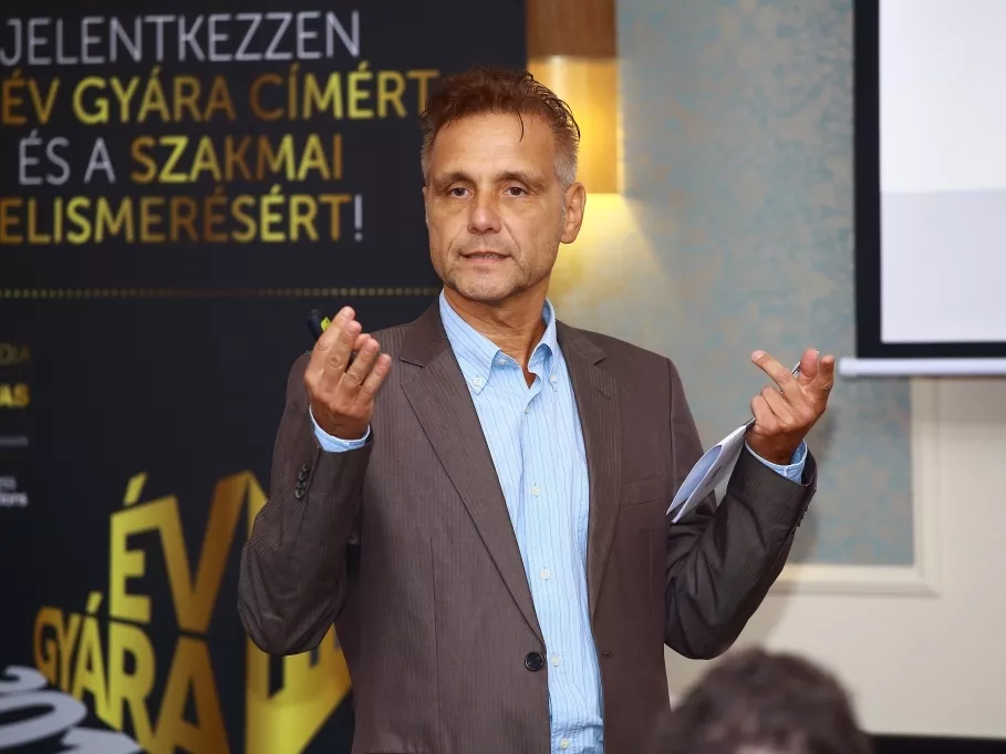 Versenyt hirdetünk a gyáraknak