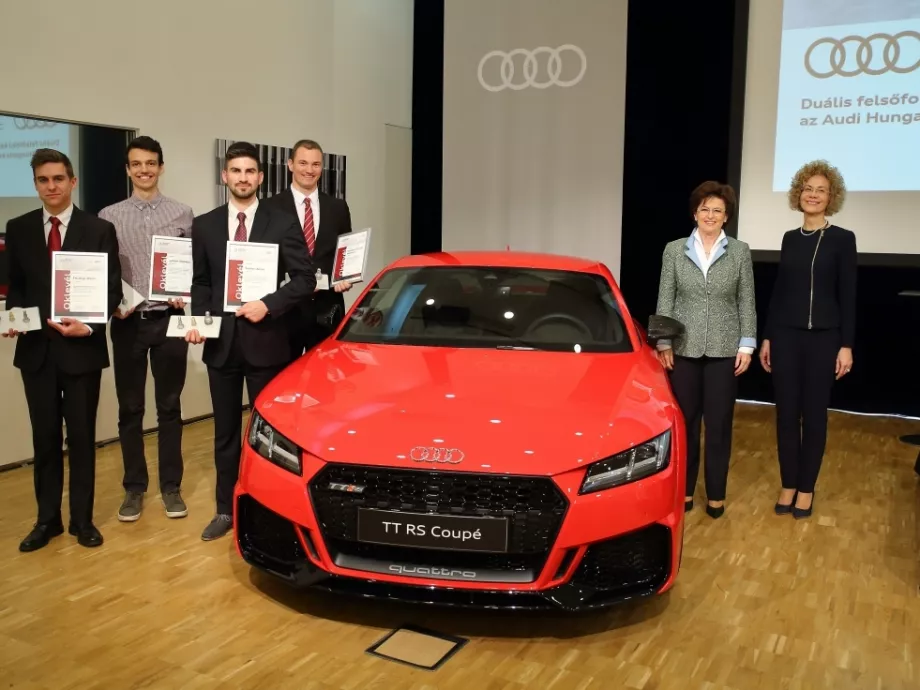 Szerződtette az Audi a duális képzésben végzett hallgatóit
