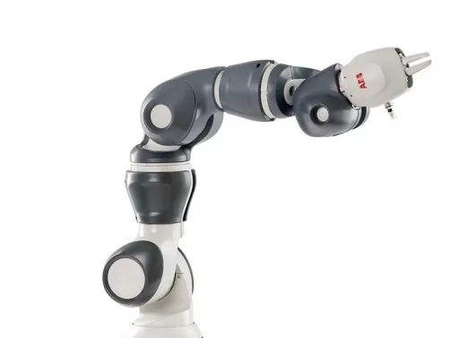 Együttműködő robotok és rugalmas vezérlők