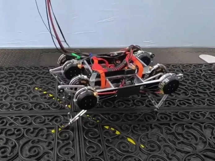 Egyedül tanul járni a Google új robotja