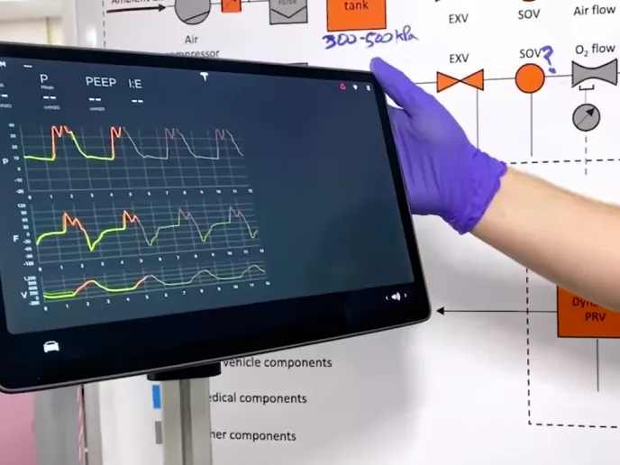 Itt a videó a Tesla lélegeztetőgépéről