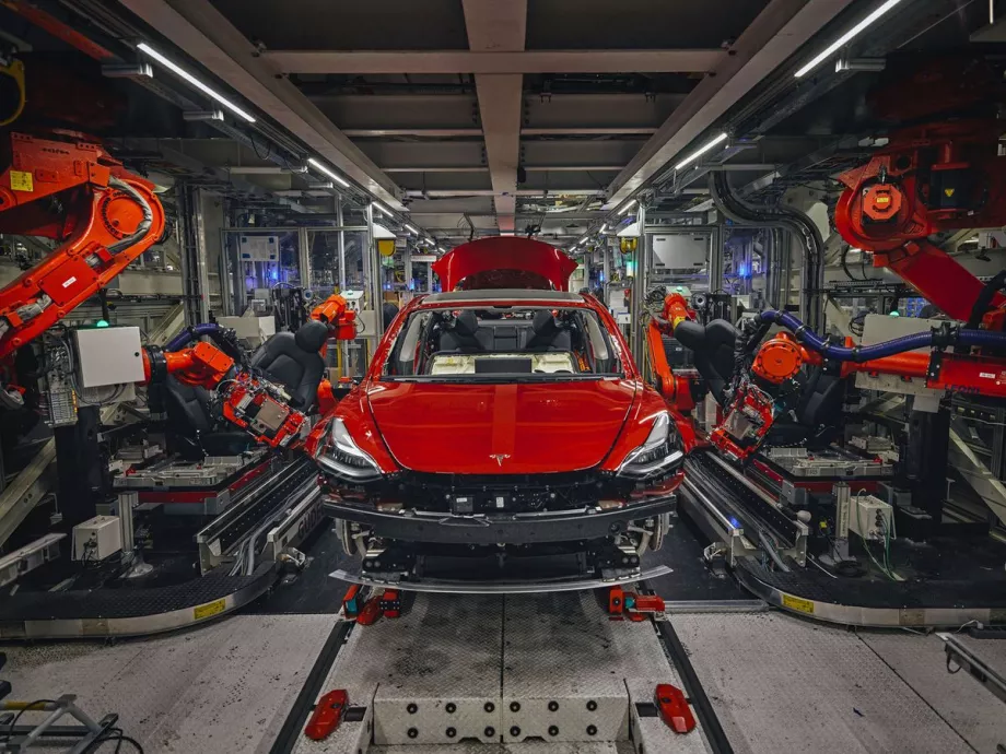 Rekordokat dönt a Tesla-gyár