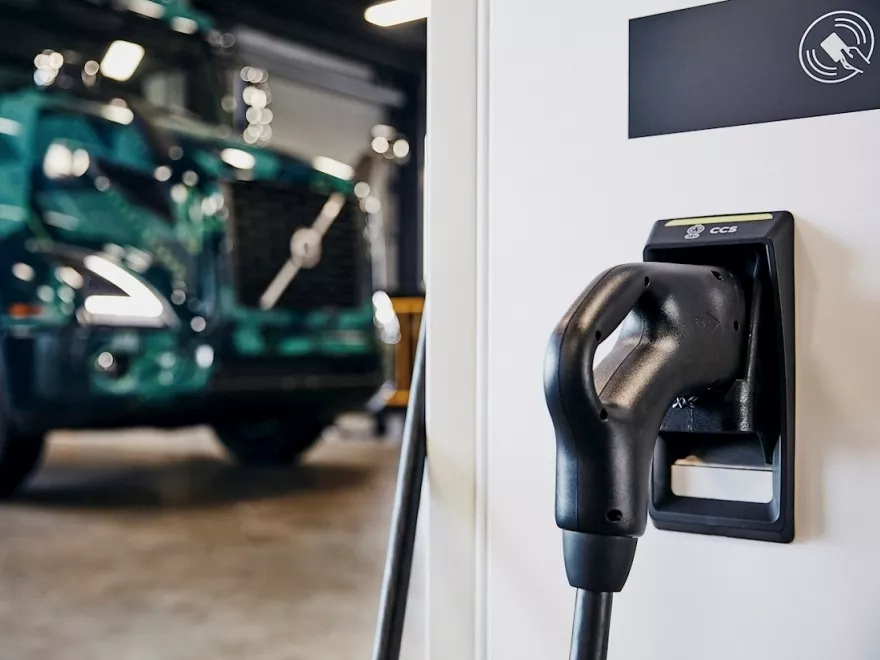 Töltők elektromos kamionokhoz