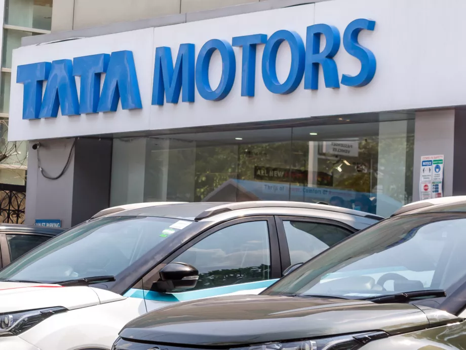 Akkumulátorgyárat épít Angliában Tata Motors