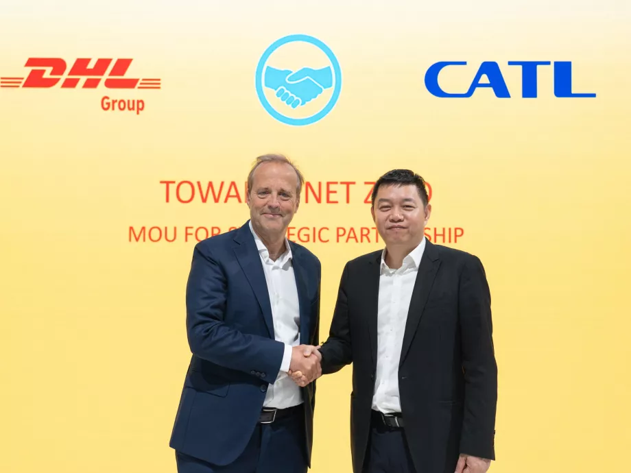Mérföldkő a fenntartható logisztikában: stratégiai partnerségre lépett a CATL és a DHL