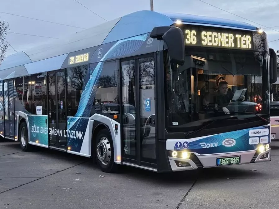 Hidrogénbusszal indult az év Debrecenben
