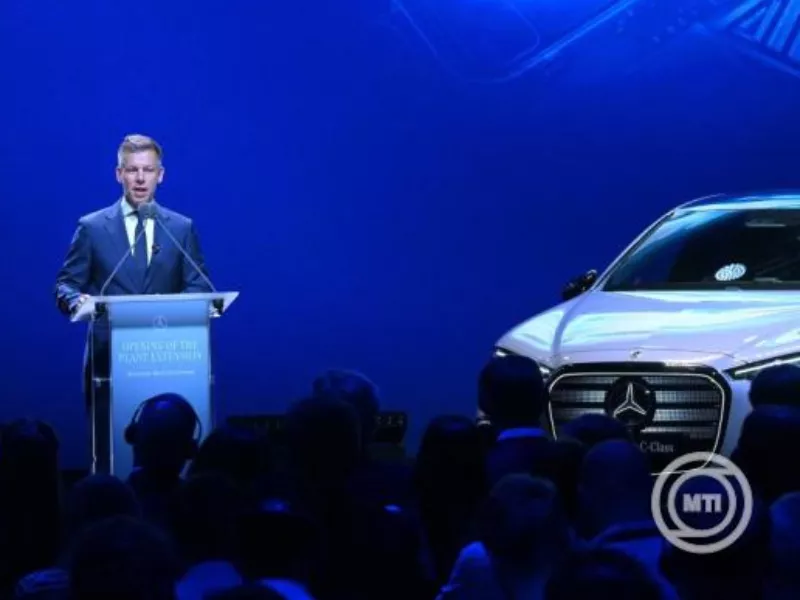 Magyar Péter: Európa legnagyobb Mercedes-üzeme létesült Kecskeméten