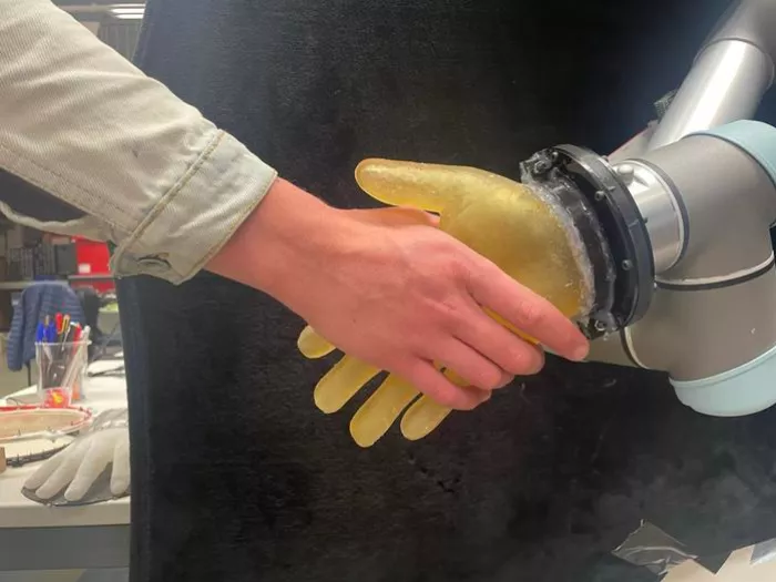 Az égést és az érintést is érzik már a robotok